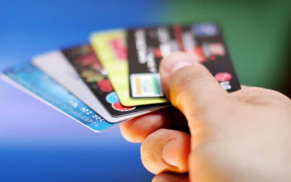 Quelles sont les différences entre une carte de crédit et une carte de débit ?