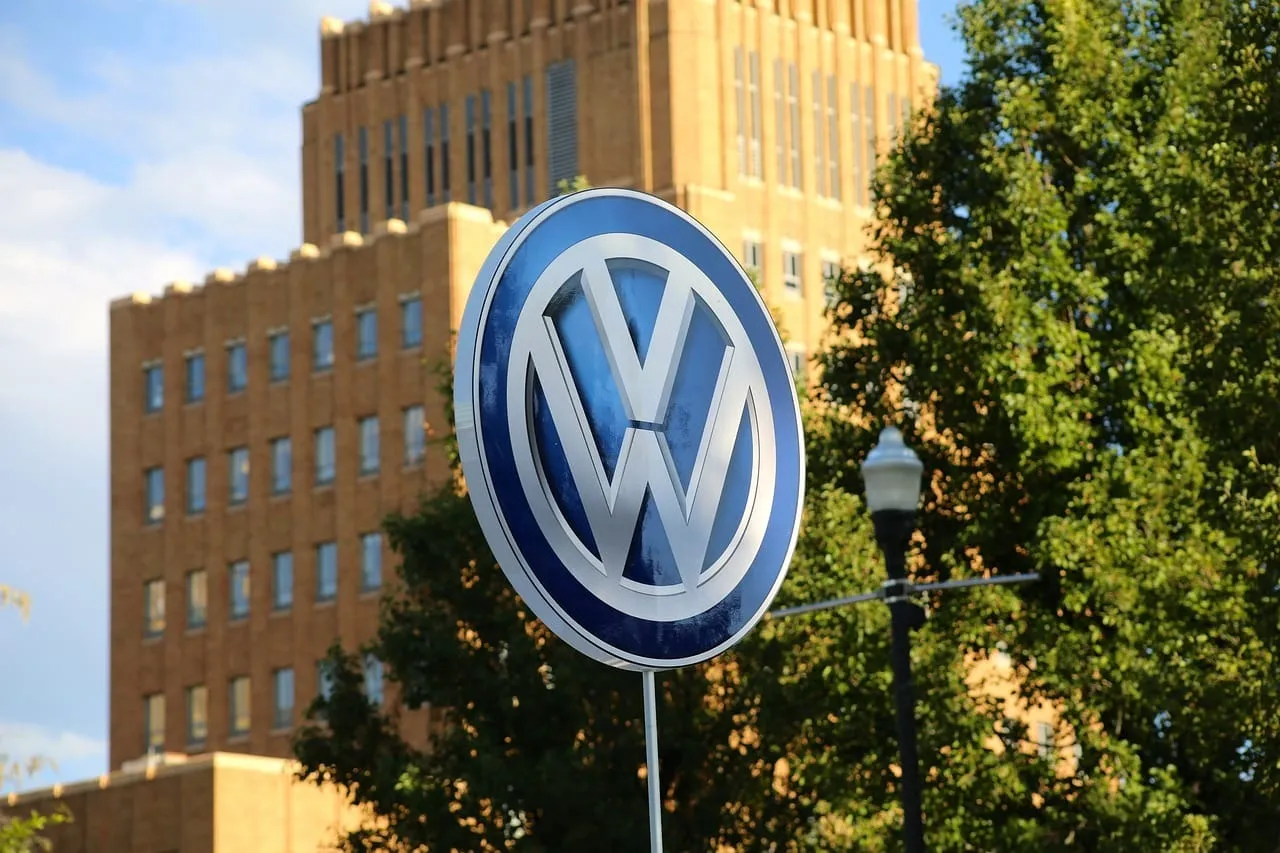 volkswagen Volkswagen réduit sa production de voitures électriques face au manque d'intérêt des consommateurs