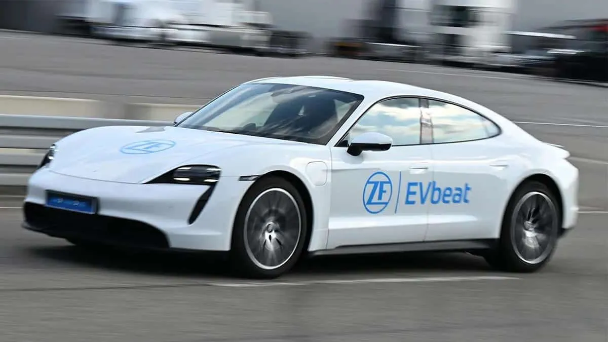 La Porsche Taycan a servi de sujet d'essai pour ZF.