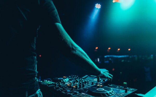 Musique électronique : Découvrir la diversité des genres sonores