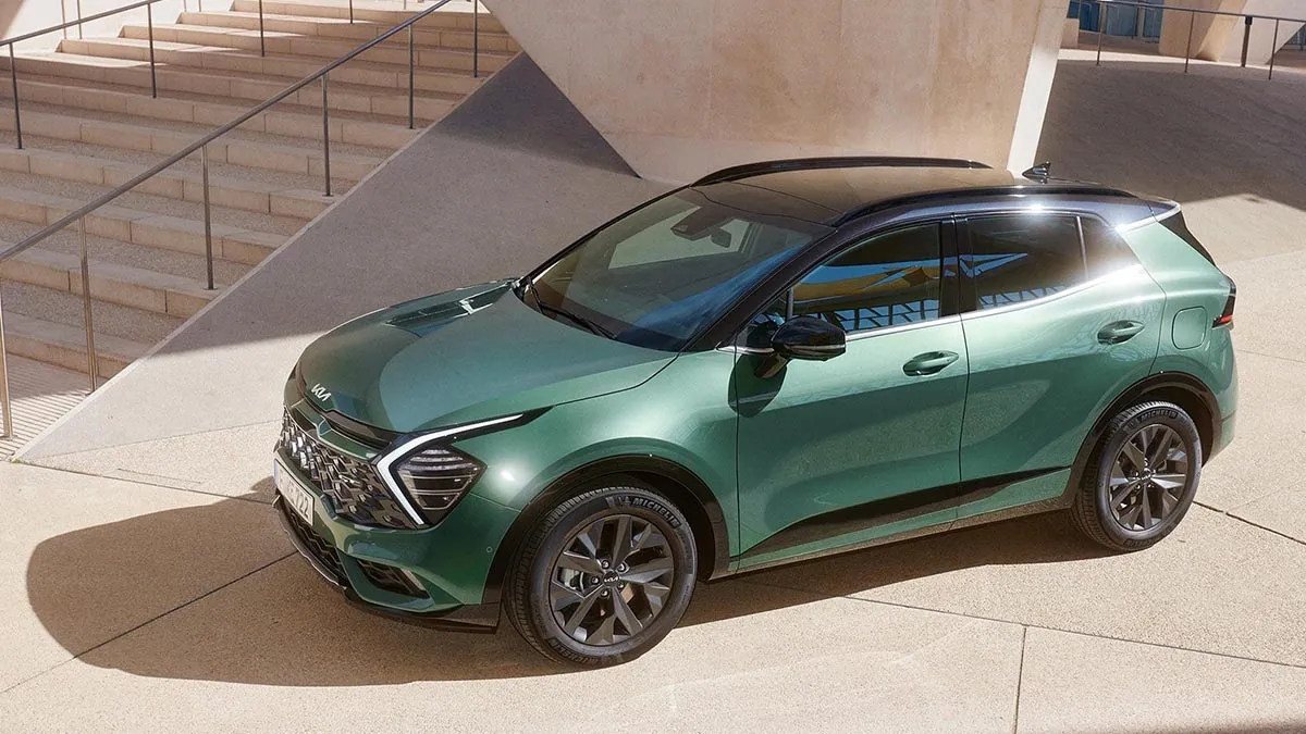 KIA Sportage : ce SUV surpasse à tous les niveaux la Toyota Corolla Cross