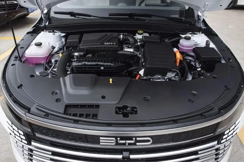 BYD lance en Chine un véhicule hybride rechargeable doté d'une autonomie total de 1200 km