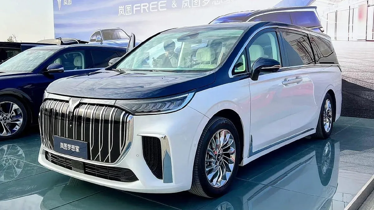 Voyah-Dreamery Cette voiture électrique chinoise débarque en Europe surprenante par son format et ses performances