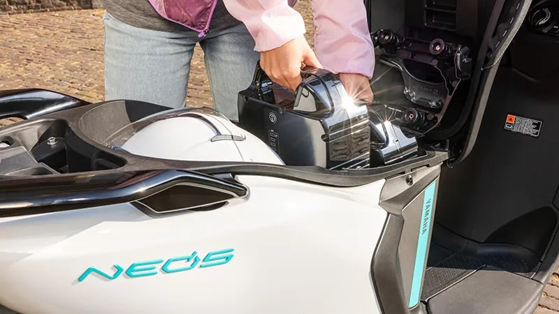 Yamaha Neos