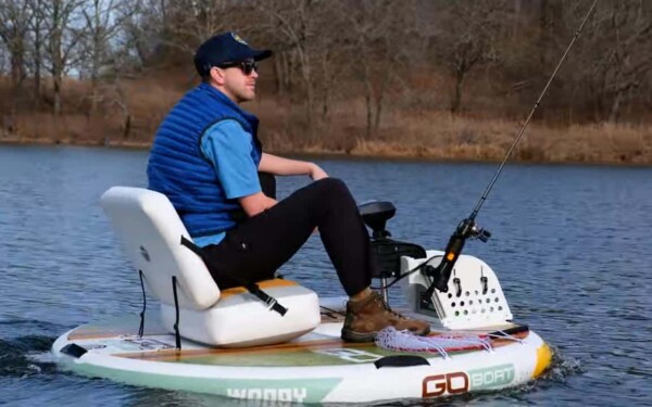 le GoBoat, un mini-bateau pour une personne doté d'une mécanique électrique simple.