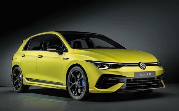 Volkswagen Golf 2024 sans boîte manuelle et avec des moteurs hybrides sur toute la gamme, y compris les versions GTI et R