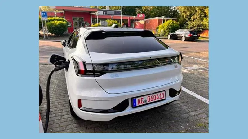 Le nouveau ZEEKR 001 a été photographié en Allemagne.