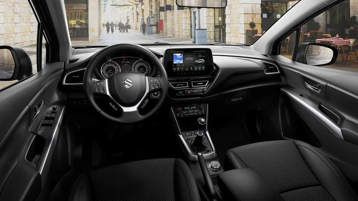 Le Toyota C-HR a un rival serieux qui est moins cher et plus d'espace et de confort
