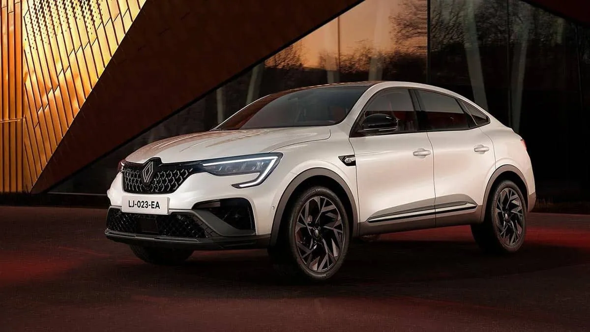L'histoire du Renault Arkana et comment il est possible de mourir de succès : le SUV Coupé est en danger