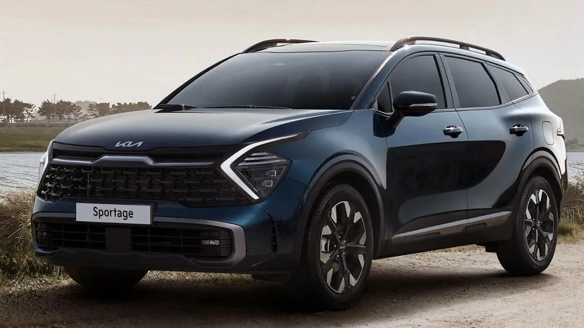 Beaucoup moins cher que le Toyota RAV4, plus puissant, avec plus d'espace pour les bagages et une garantie de 7 ans