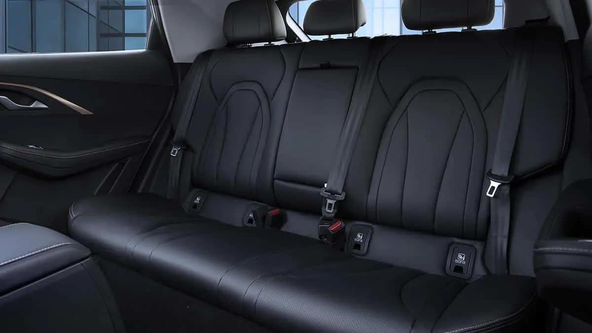 L'Omoda 5 est un SUV compact de 4,4 mètres de long, propulsé par un moteur à essence de 185 ch.