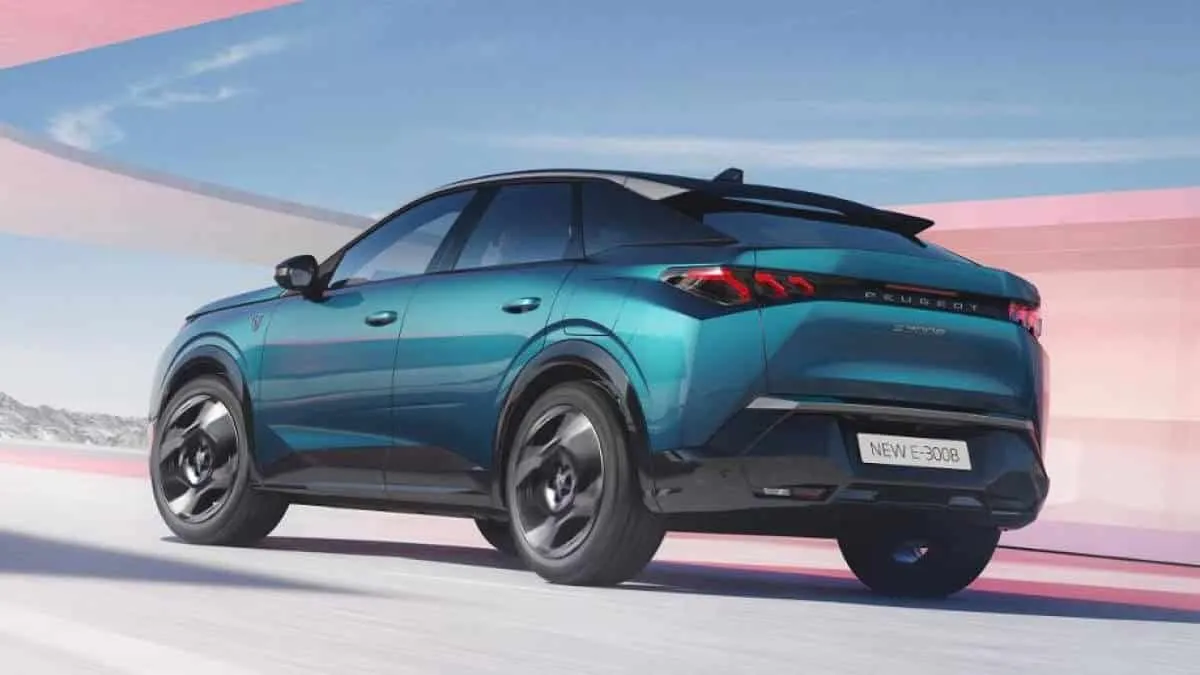 La nouvelle Peugeot e-3008