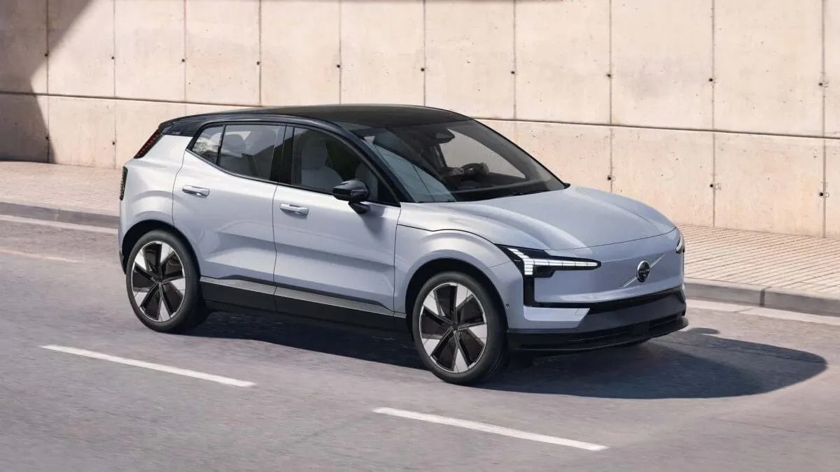 Volvo EX30 : Le SUV compact électrique qui redéfinit l'expérience de conduite de la marque
