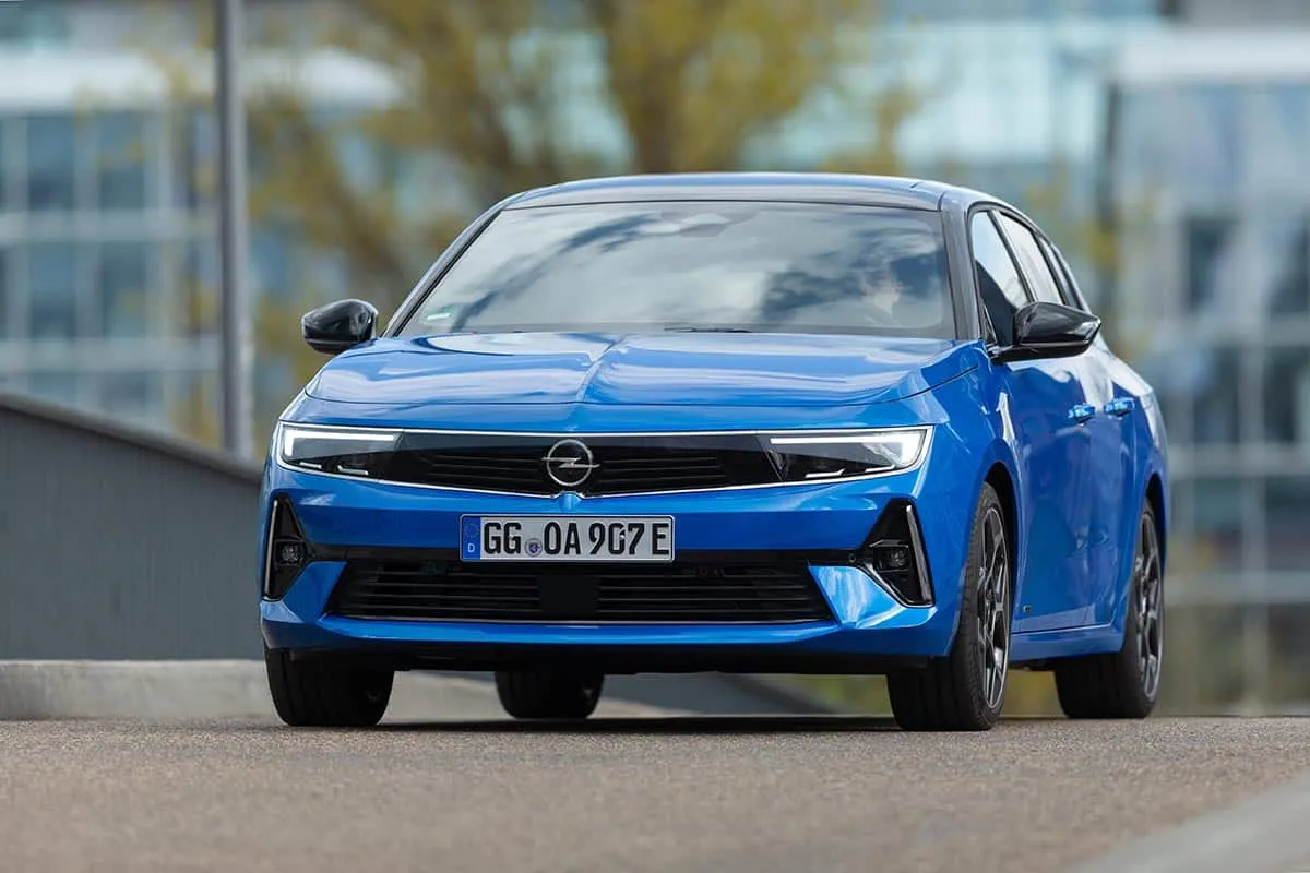 opel-astra Opel mise-t-il sur le bon prix pour l'Astra électrique ?