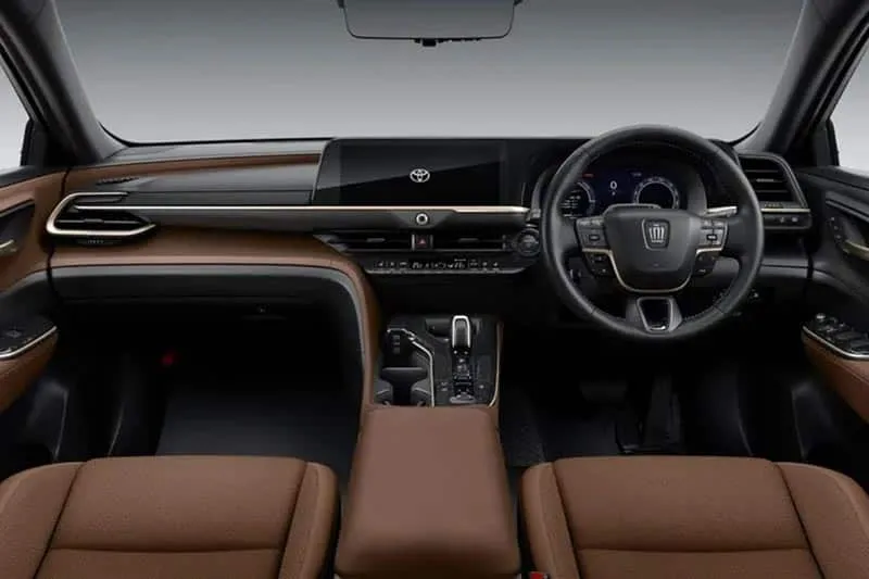 Toyota lance sa propre Ferrari Purosangue, une hybride de 230 ch