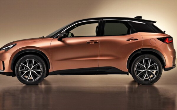 le Lexus LBX . Avec ses 4,3 litres aux 100 km et son moteur Toyota, c'est le SUV qui consomme le moins