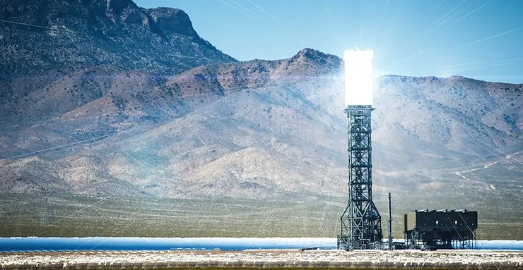 Le méga-réseau solaire conventionnel ne produit de l'énergie que d'une seule manière
