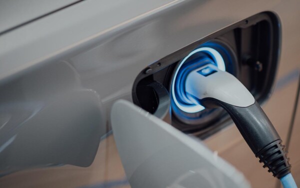 Révolution verte : Comment les voitures électriques contribuent à la réduction des émissions de CO2