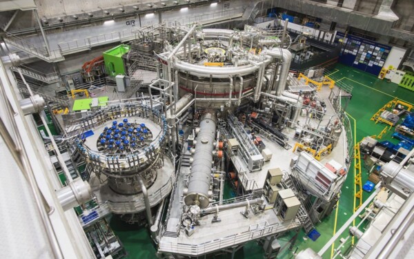 Le soleil artificiel coréen établit un nouveau record de fonctionnement continu du plasma de fusion.