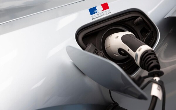 Crédit d'impôt pour l'acquisition d'une borne de recharge pour voiture électrique : tout ce que vous devez savoir