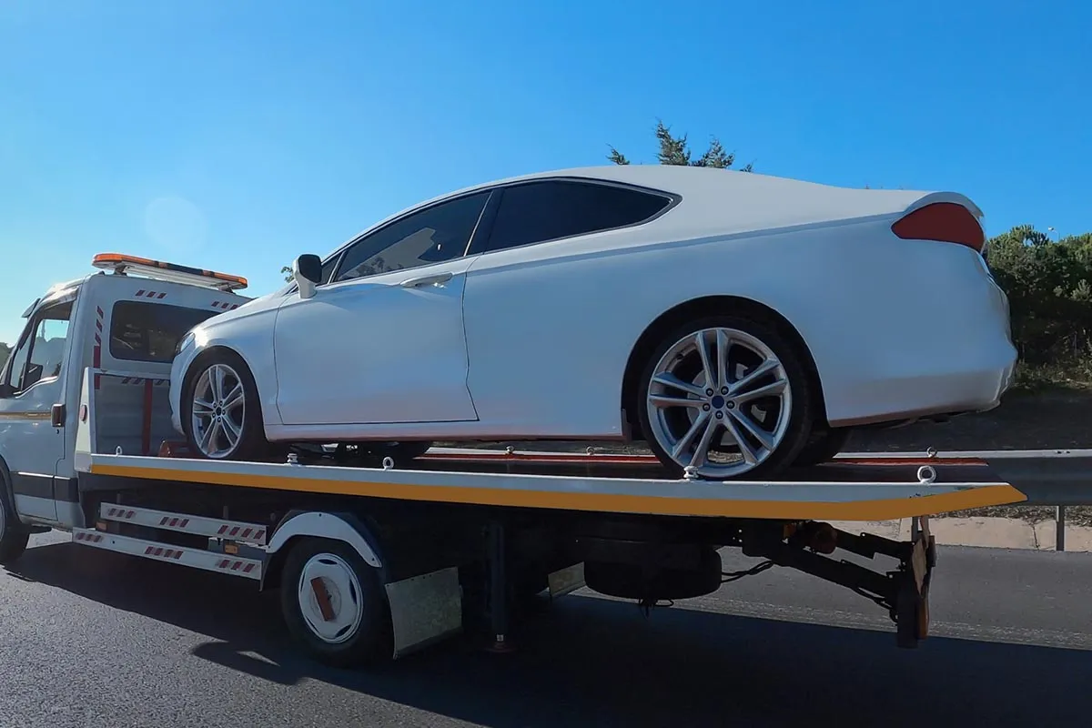 Pourquoi les services de remorquage refusent-ils de transporter les véhicules électriques?