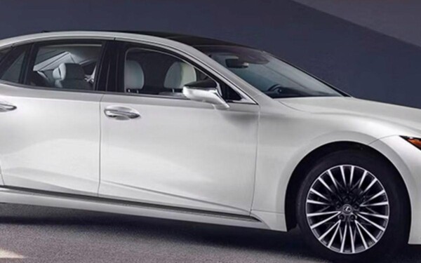 L'hybride le plus luxueux d'un constructeur mondial de premier plan, qui vient d'être amélioré