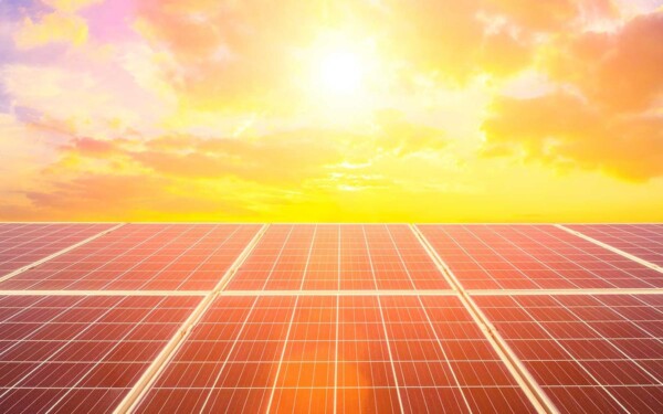 Énergie solaire 2025 : Le boom qui va faire de l'ombre à votre facture d'électricité !