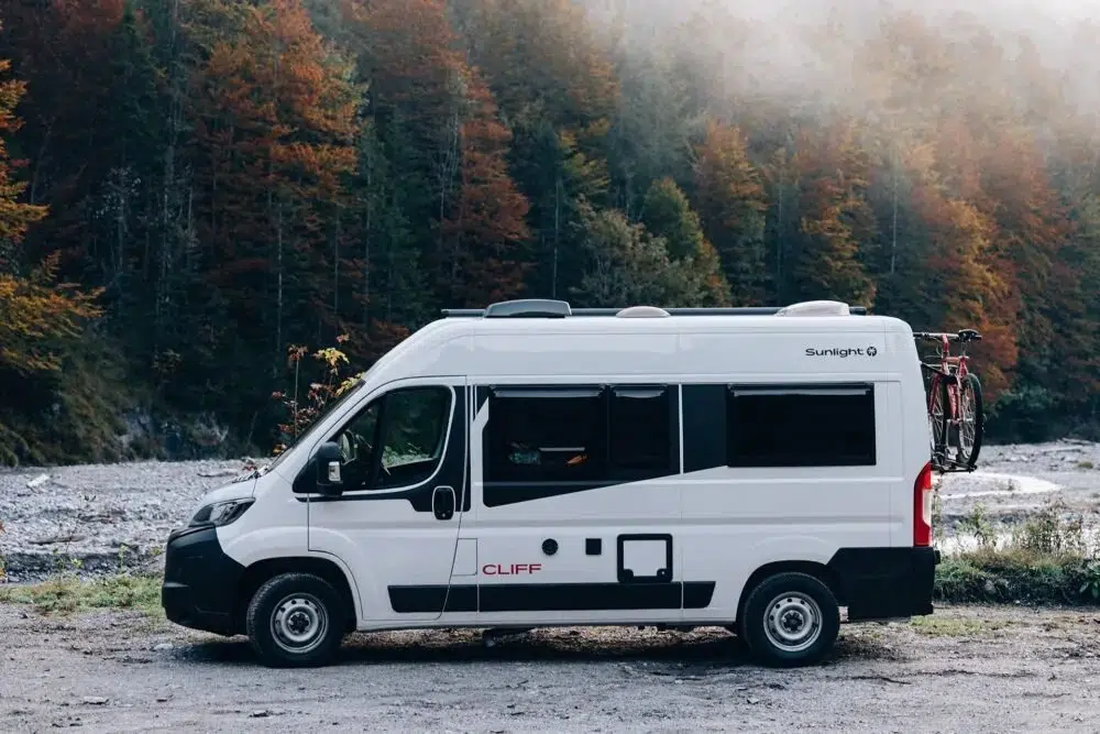 Sunlight Cliff 540 2025 , fourgon compact aménagé de 5,4 m sur base Peugeot Boxer