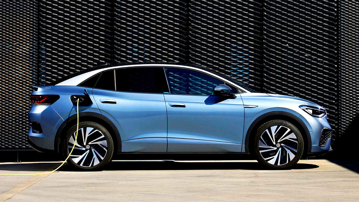 Vue latérale du Geely Galaxy E5 avec proportions équilibrées et jantes aérodynamiques