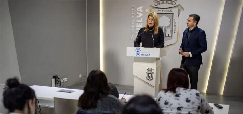 Portrait de l'alcaldesa et du teniente alcalde de Huelva lors de l'événement de l'usine d'hydrogène vert