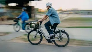 La nouvelle bicyclette électrique urbaine powermatic propulse votre trajet quotidien  Efficacité