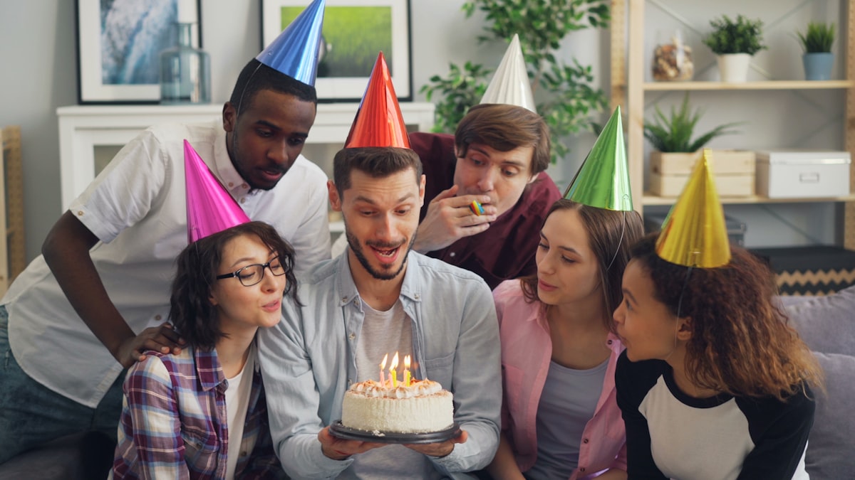 Guide complet anniversaires cadeaux