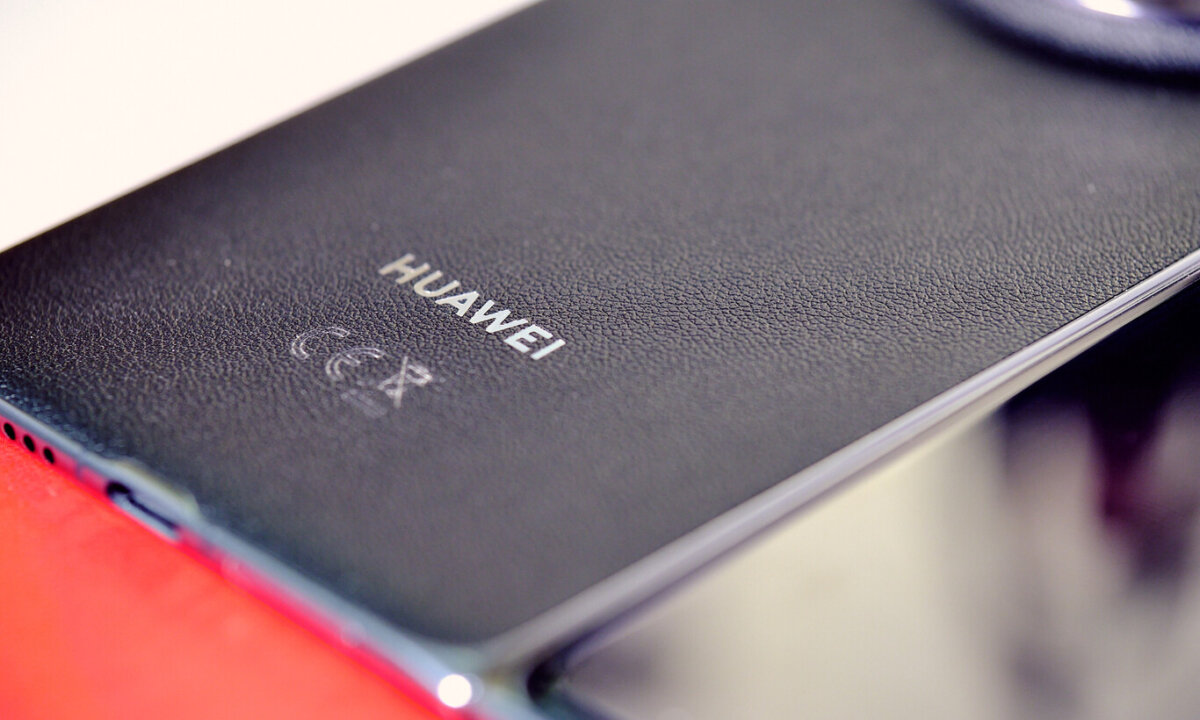 Huawei Mate X7 EMUI 15 Android 12 sans services Google interface multitâche pliable